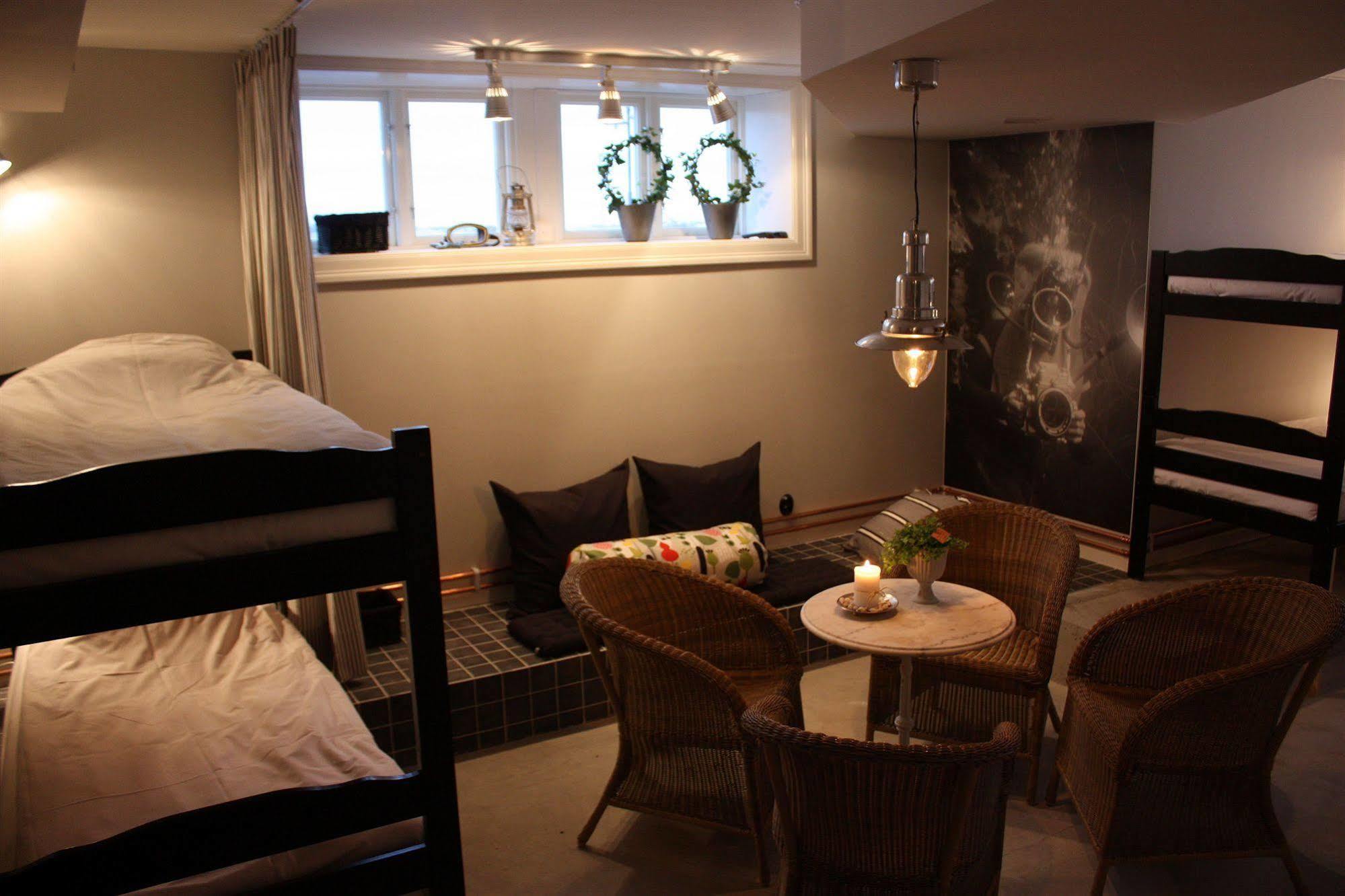 Strandvillan Hotell Och Bed & Breakfast Lysekil Esterno foto