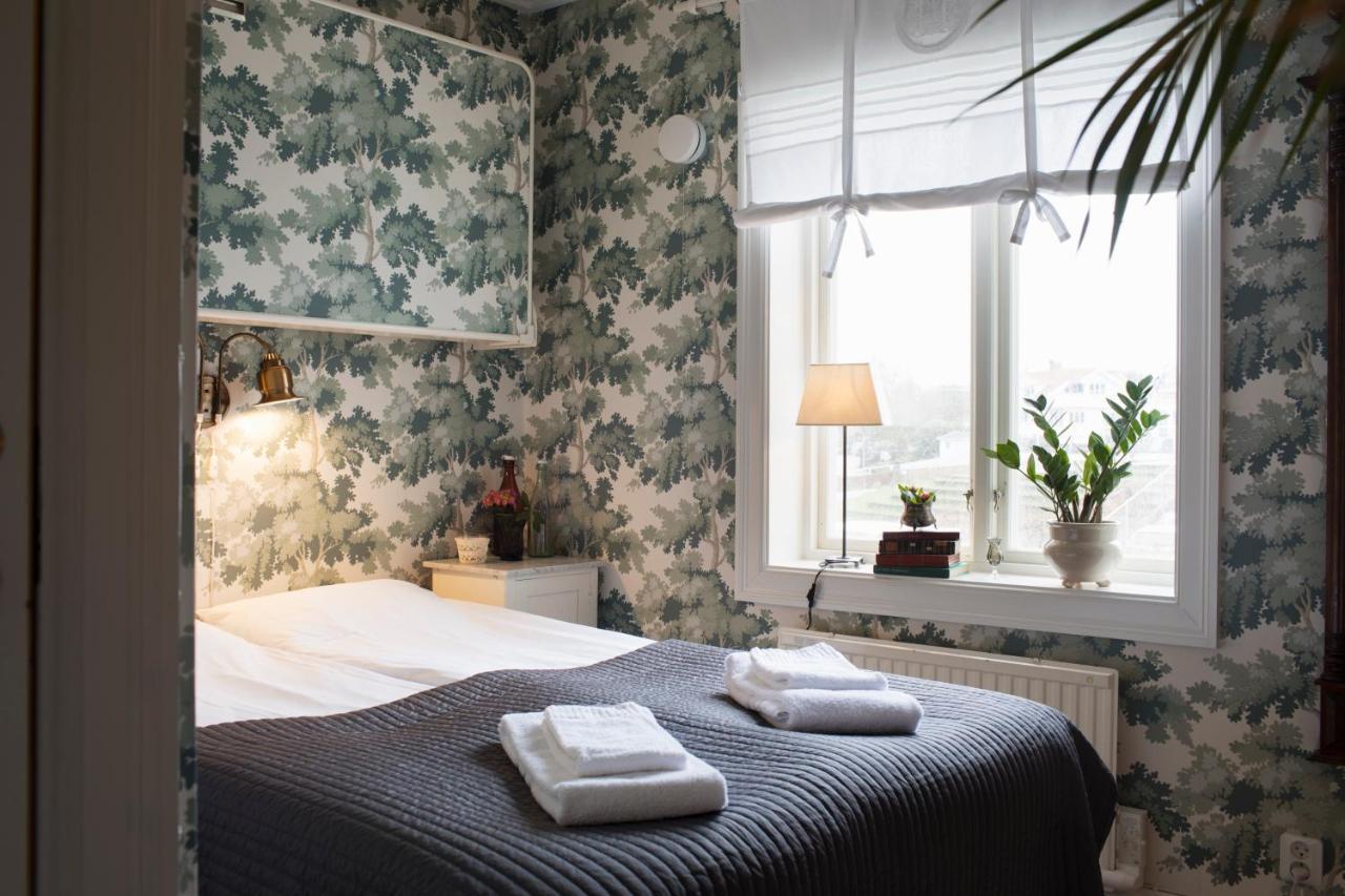 Strandvillan Hotell Och Bed & Breakfast Lysekil Esterno foto