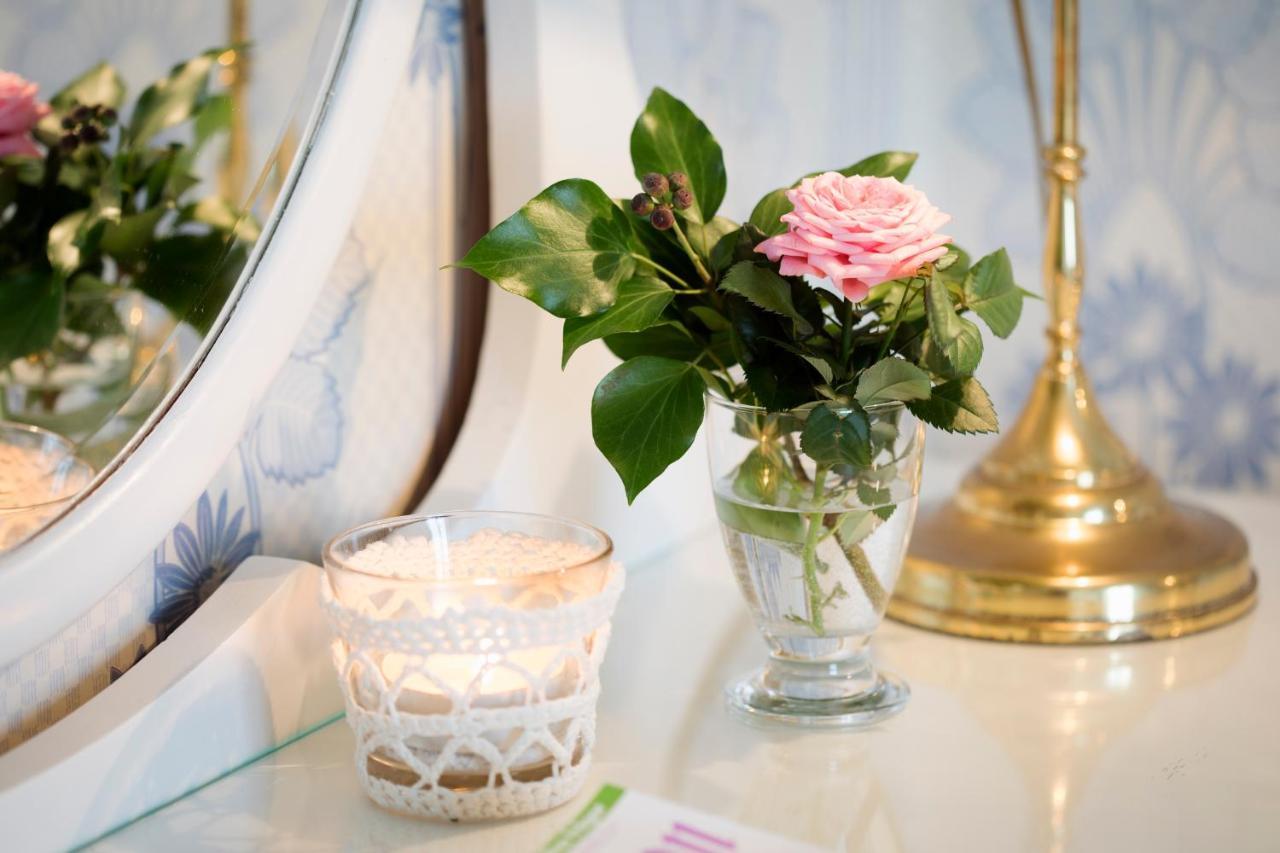 Strandvillan Hotell Och Bed & Breakfast Lysekil Esterno foto